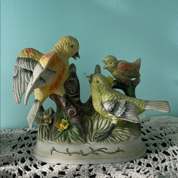 Charming Bird figurine lefton yellow bird family - Picture 1 of 3